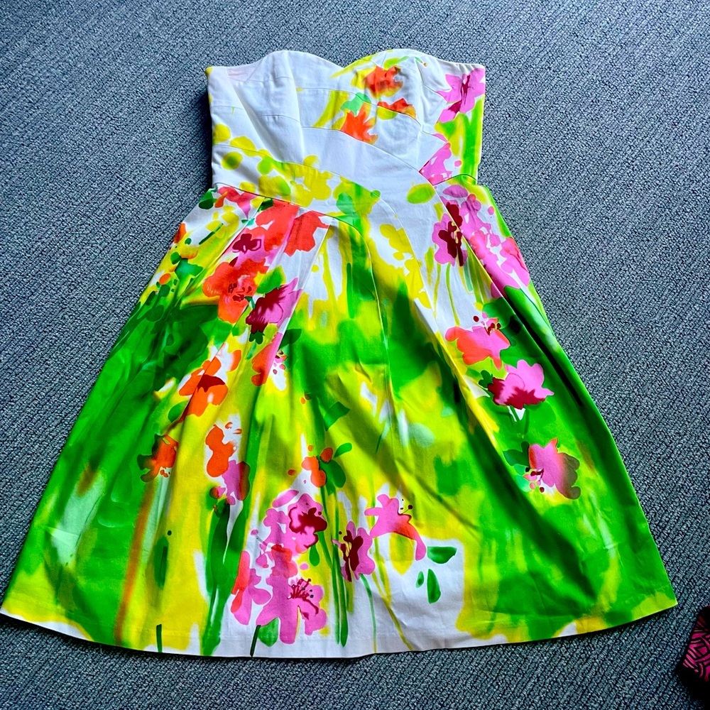 Strapless vibrant floral cocktail dress